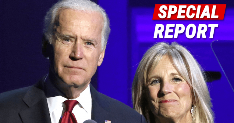 Jill Catches Joe Biden in Embarrassing Gaffe – As Obamas and the First Lady Get Standing Ovation, Joe Fails to Stand